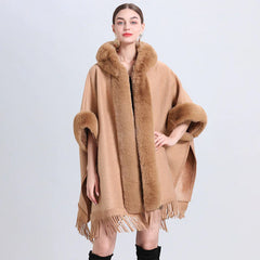 Chic Cashmere-Trimmed Plaid Inverness with Luxe Fur Collar