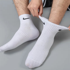 Originals Nike Everyday Lightweight Men's Women's Sports Short Socks White Black 6 Pairs Train Middle Barrel Socks S M L