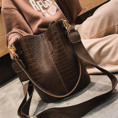 Blake Shoulder Bag -Chocolate Croc